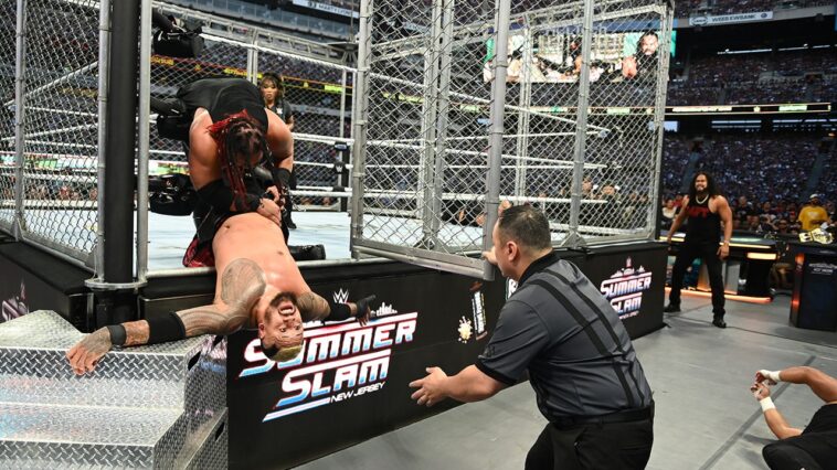 solo-sikoa-slips-out-of-cage-to-retain-united-states-championship-at-summerslam