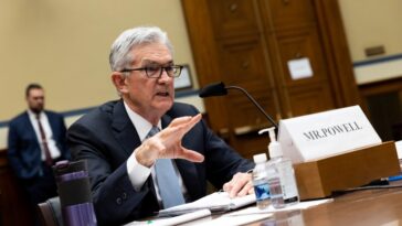 the-fed’s-foolish-interest-rate-policy-is-stopping-america’s-economy-from-booming