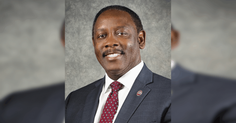 after-empty-bluster,-orlando-mayor-capitulates-to-ice-in-record-time