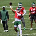 justin-fields’-perfect-start-evaporates-into-forgettable-jets-camp-day-—-and-garrett-wilson-didn’t-help