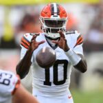 sources:-banged-up-browns-sign-5th-qb-in-huntley
