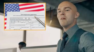 lex-luthor-reveals-to-the-world-that-superman-is-a-registered-republican
