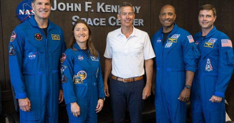 us.-transportation-secretary-sean-duffy-to-fast‑track-plans-for-100 kw-nuclear-reactor-on-the-moon-by-2030:-report