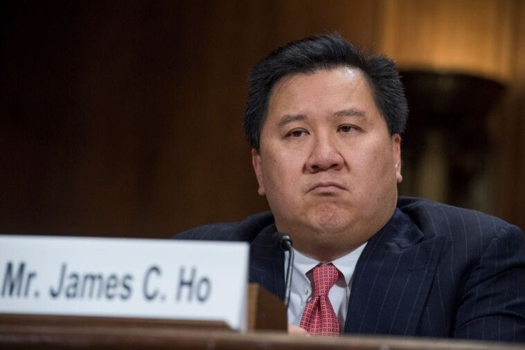 ‘mail-in-ballots-are-not-secure’:-court-gives-texas-green-light-to-enforce-voter-id-law