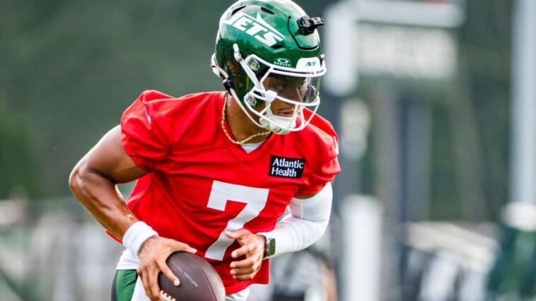 jets,-fields-preach-patience-amid-camp-struggles