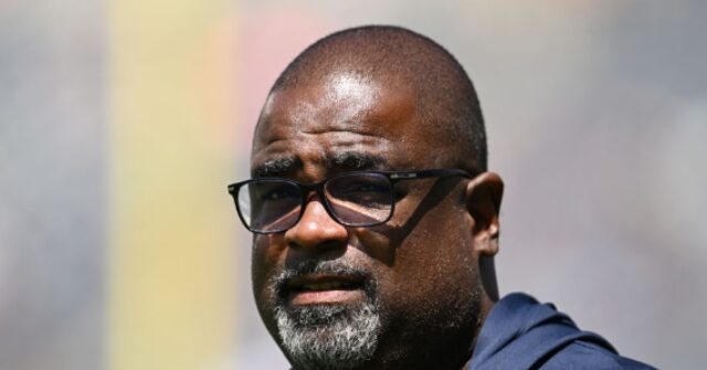 patriots-defensive-coordinator-carted-off-field-after-medical-scare