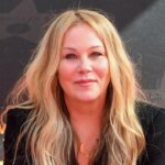 christina-applegate-hospitalized-after-experiencing-severe-pain
