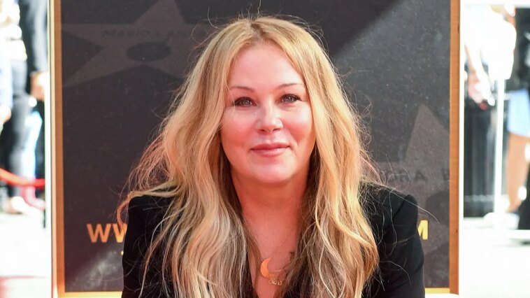 christina-applegate-hospitalized-after-experiencing-severe-pain