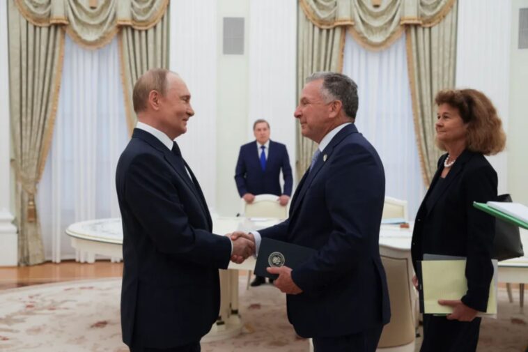 trump-envoy-steve-witkoff-meets-putin-ahead-of-russia-ukraine-peace-deadline