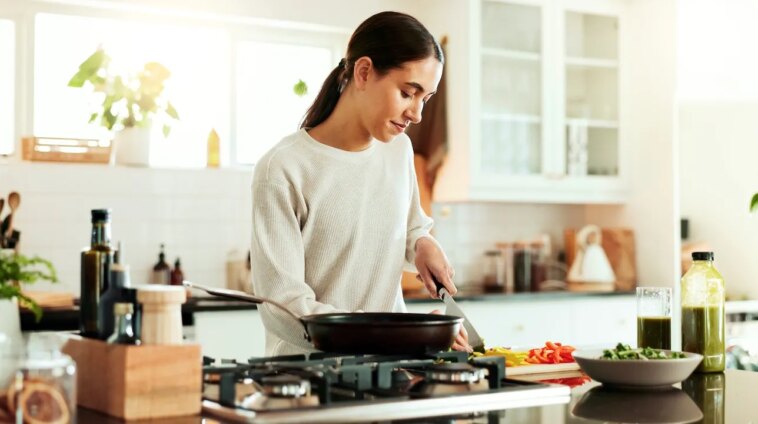 simplify-back-to-school-meals-with-these-hexclad-pans-and-easy-recipes