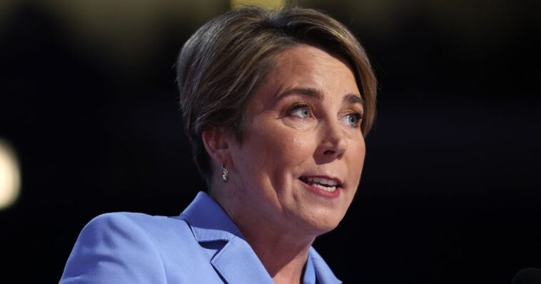 massachusetts’-dem-governor-threatens-to-redistrict-in-response-to-texas-–-there’s-just-one,-big-problem