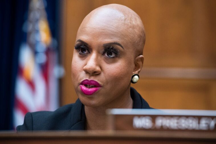 ayanna-pressley-has-a-problem-with-gerrymandering-in-texas-here’s-what-her-district-looks-like.