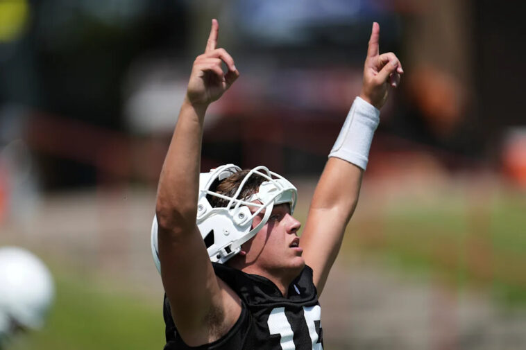 what-will-arch-do?-why-arch-manning’s-next-move-could-reshape-both-college-football-and-the-nfl