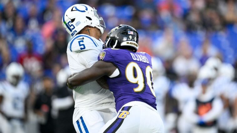 richardson-exits-with-hurt-finger-after-big-sack