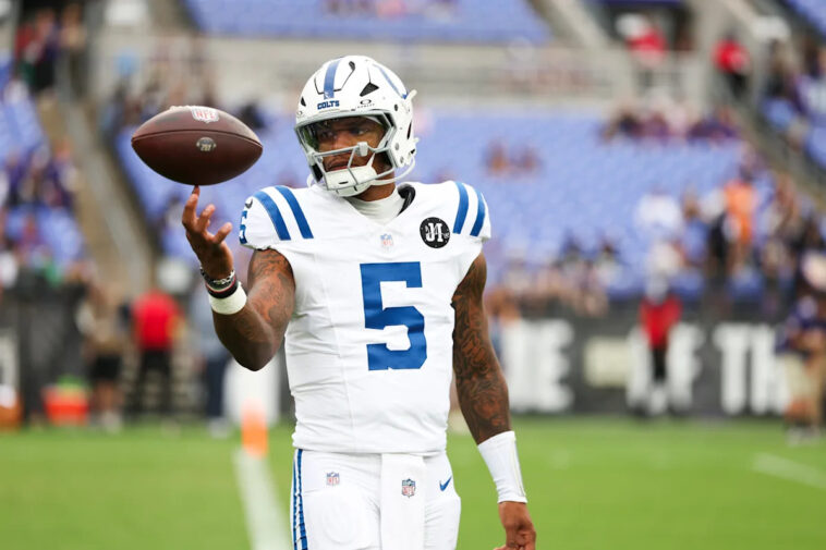 anthony-richardson-sr.-knocked-out-of-preseason-early-with-finger-injury-after-huge-hit-on-sack