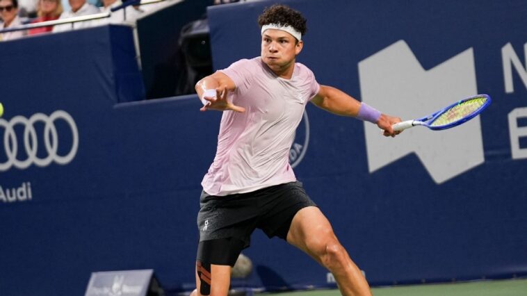 us.’s-shelton-rallies-to-win-toronto-final-in-three-sets