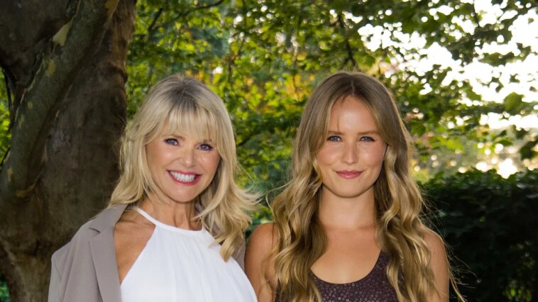 christie-brinkley-admits-she-and-27-year-old-daughter-matched-with-the-exact-same-men-on-dating-apps