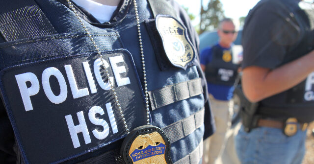 trump-asks-scotus-to-lift-curbs-on-ice-enforcement-in-los-angeles