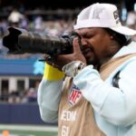 watch:-marshawn-lynch-throws-elbow-to-protect-camera-from-seahawks-rb