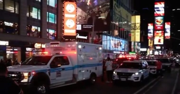 chaos-in-nyc:-17-year-old-suspect-arrested-after-multiple-people-shot-in-times-square-(video)
