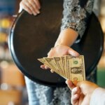 vegas-tipping-drops-drastically-as-visitors-say-service-doesn’t-match-higher-costs