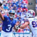 russell-wilson-delivers-short-but-effective-giants-preseason-debut