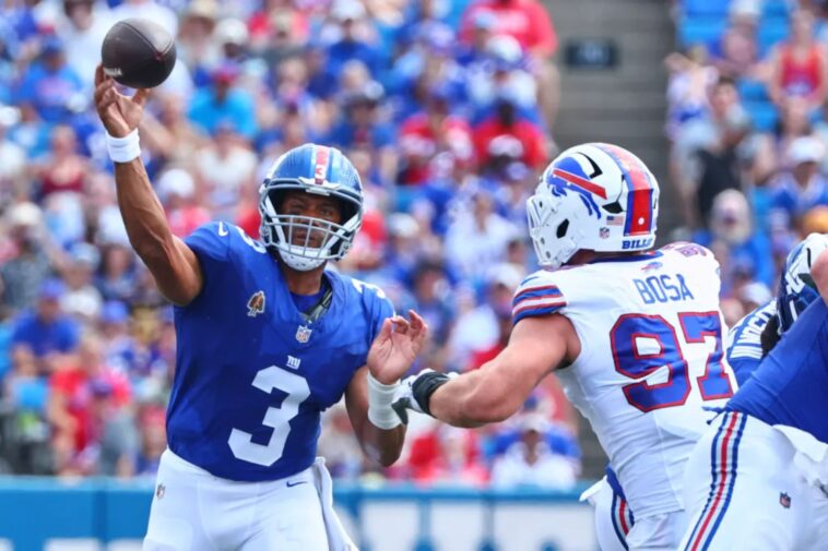 russell-wilson-delivers-short-but-effective-giants-preseason-debut