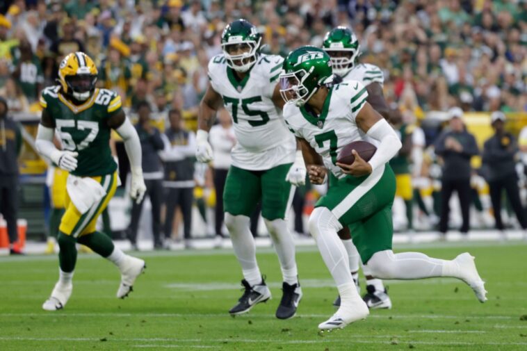 justin-fields-rushes-for-touchdown-in-first-drive-as-jets-quarterback