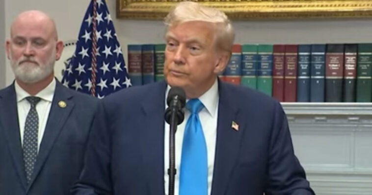 trump-executive-order-opens-up-a-whole-new-world-of-possibilities-for-your-401(k)