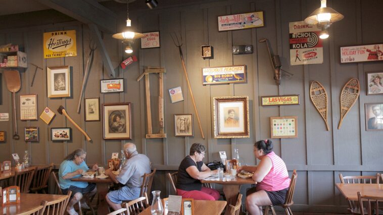 cracker-barrel-customers-‘hate’-restaurant-chain’s-new-look-in-viral-social-media-videos
