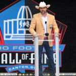 watch:-football-hall-of-fame-ceremony-goes-awry-due-to-wardrobe-malfunction