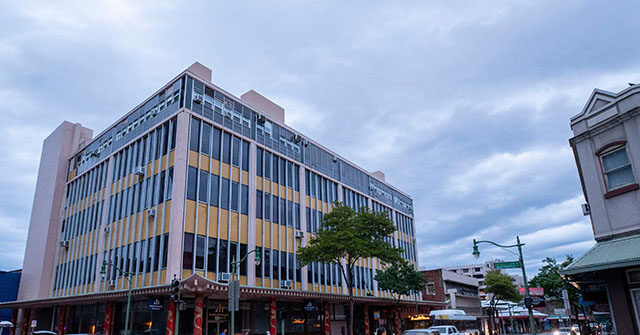 police-hunting-for-acid-throwing-attacker-in-hawaii