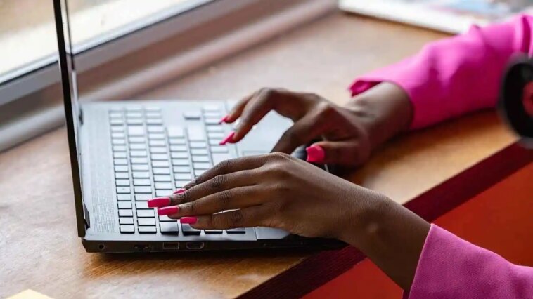 yahoo-mail-users-must-act-before-aug-27