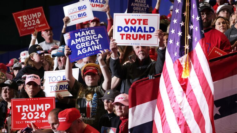 washington-post’s-effort-to-court-conservatives-could-drive-away-its-liberal-readers,-ex-fact-checker-warns