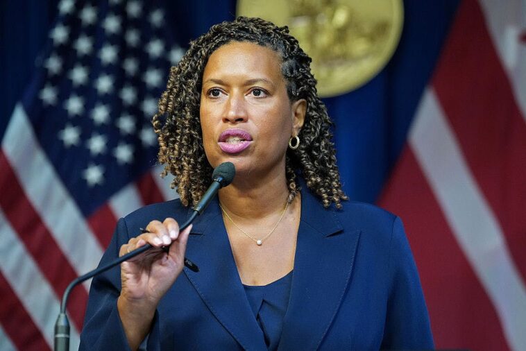 ‘unsettling-and-unprecedented:-dc.-mayor-slams-trump’s-takeover,-says-crime-is-dropping