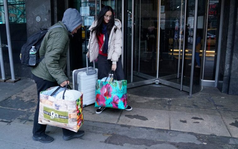 new-york-city-to-close-last-remaining-hotel-migrant-shelter-as-illegal-immigration-plummets