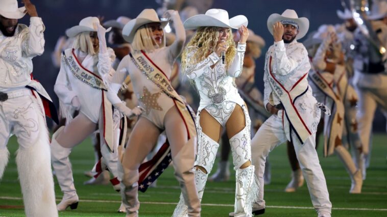 ‘beyonce-bowl’-christmas-ravens-texans-halftime-show-wins-emmy