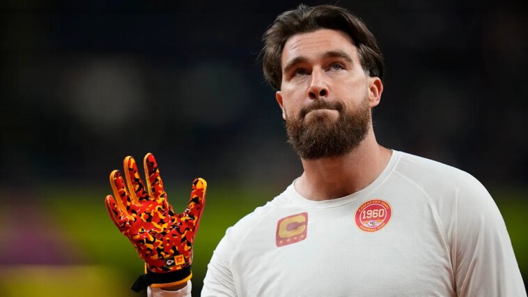 chiefs-players-‘teased’-travis-kelce-in-locker-room-for-2016-dating-show,-derrick-johnson-says