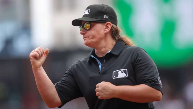 7-major-advantages-of-female-umpires