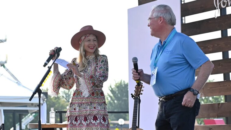 former-kroger-ceo-must-explain-reason-for-resignation-to-court-in-pop-star-jewel’s-ongoing-lawsuit