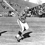 denver-broncos-legendary-wide-receiver-lionel-taylor-dies-at-89
