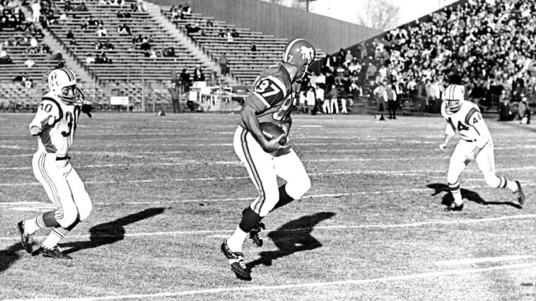 denver-broncos-legendary-wide-receiver-lionel-taylor-dies-at-89