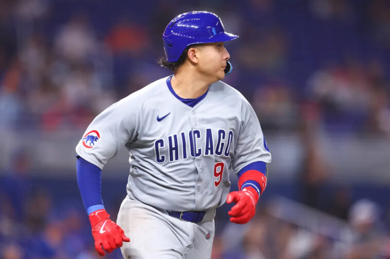 cubs-catcher-miguel-amaya-carted-off-field-after-awkward-fall-at-first-in-win-over-blue-jays