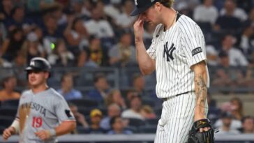 cam-schlittler’s-early-hook-backfires-on-aaron-boone,-yankees