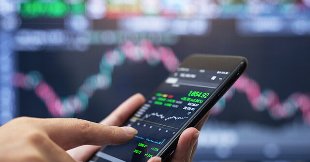 crypto,-fintech-urge-trump-to-stop-bank-data-access-fees
