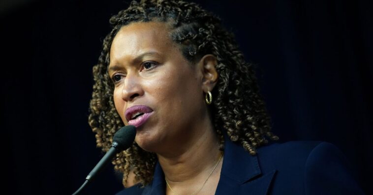dem-dc.-mayor-tucks-tail-and-runs:-heads-to-billionaire-beach-getaway-while-trump-does-her-job