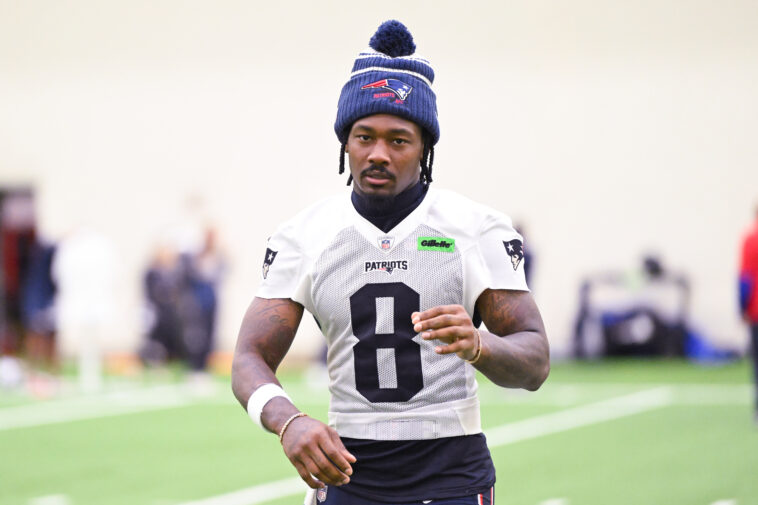 stefon-diggs-already-becoming-‘pain-in-the-posterior’-for-patriots-with-week-1-status-still-unclear