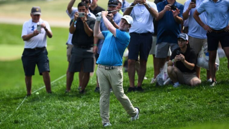 macintyre-builds-5-shot-bmw-lead-over-scheffler