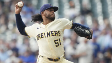 oddsmakers-still-not-sold-on-red-hot,-mlb-best-milwaukee-brewers