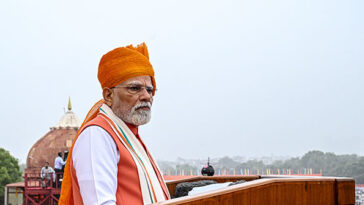 india-says-us.-arms-deals-still-on-track,-but-no-compromise-on-trade